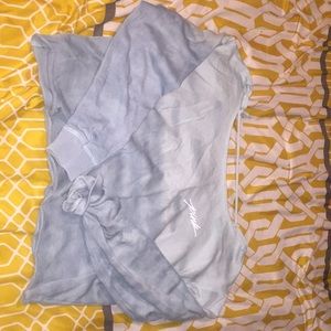 Vs crop lightweight sweater